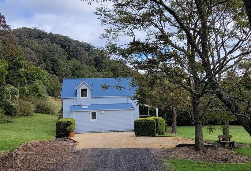 The Drawing Rooms Of Berry