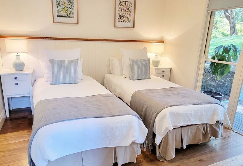 The Drawing Rooms Of Berry