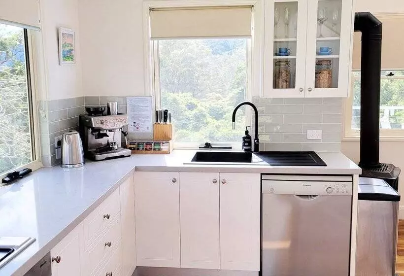 The Drawing Rooms Of Berry