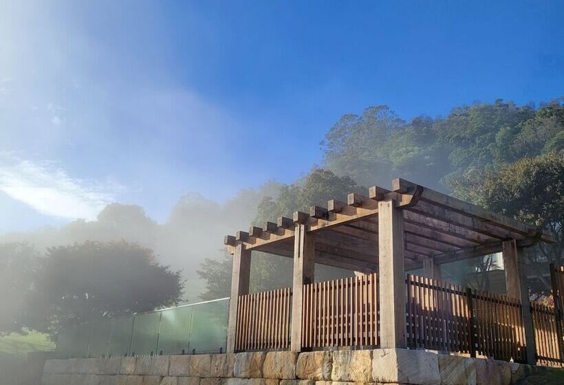 The Drawing Rooms Of Berry