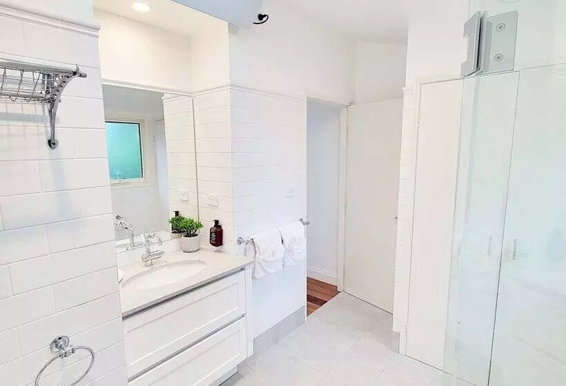 The Drawing Rooms Of Berry