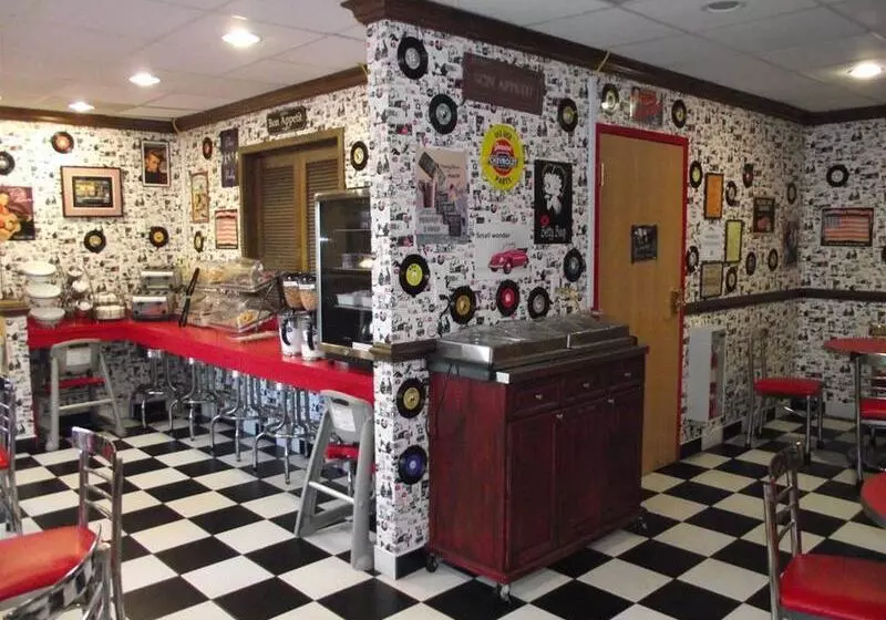 ホテル Manchester Inn & Suites