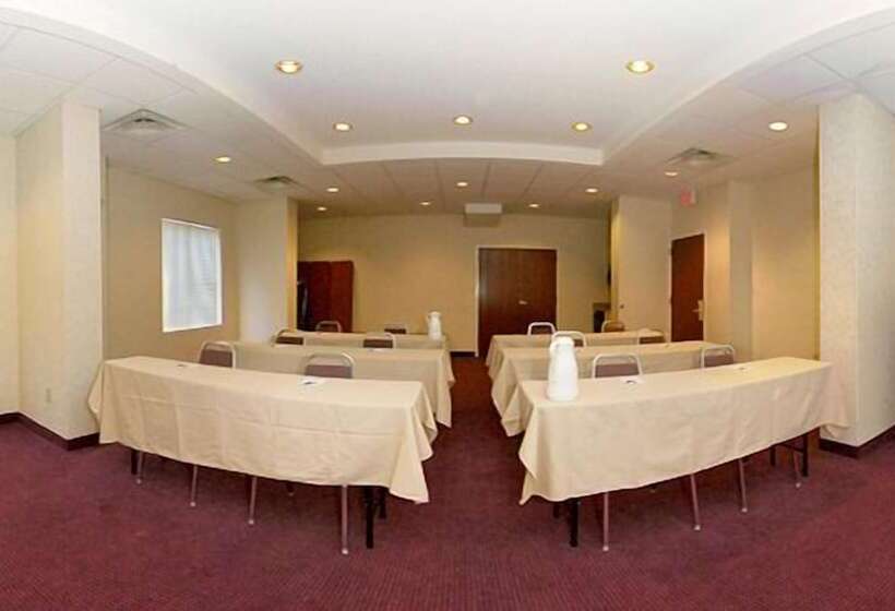 فندق Baymont By Wyndham Mooresville