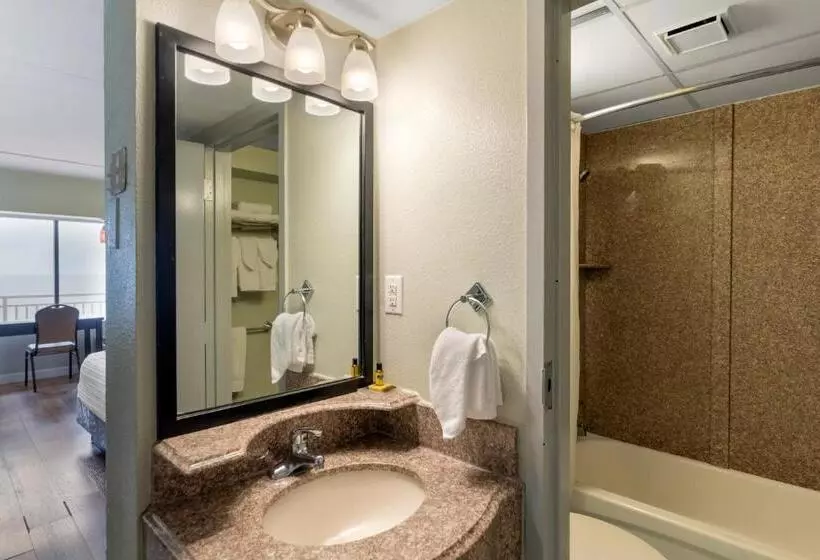 هتل Sandcastle Resort