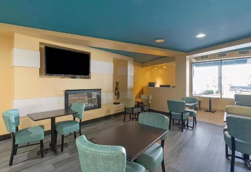 هتل Sandcastle Resort