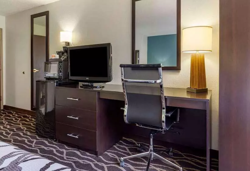 هتل Sleep Inn Fayetteville I95