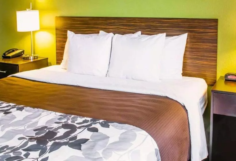 Отель Sleep Inn & Suites Virginia Horse Center