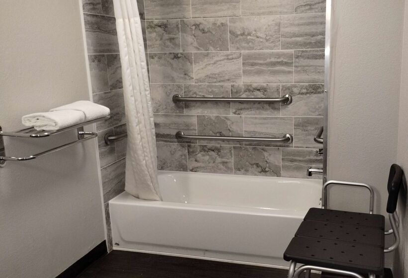 Super 8 Motel By Wyndham Near Fort Lauderdale Arpt