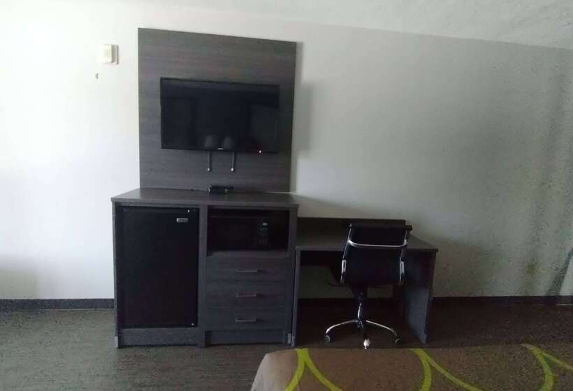 Super 8 Motel By Wyndham Near Fort Lauderdale Arpt