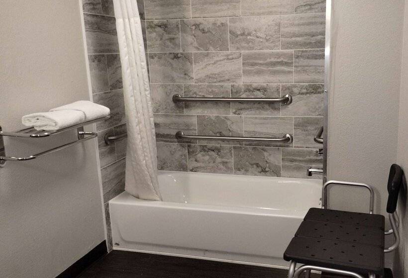 Super 8 Motel By Wyndham Near Fort Lauderdale Arpt