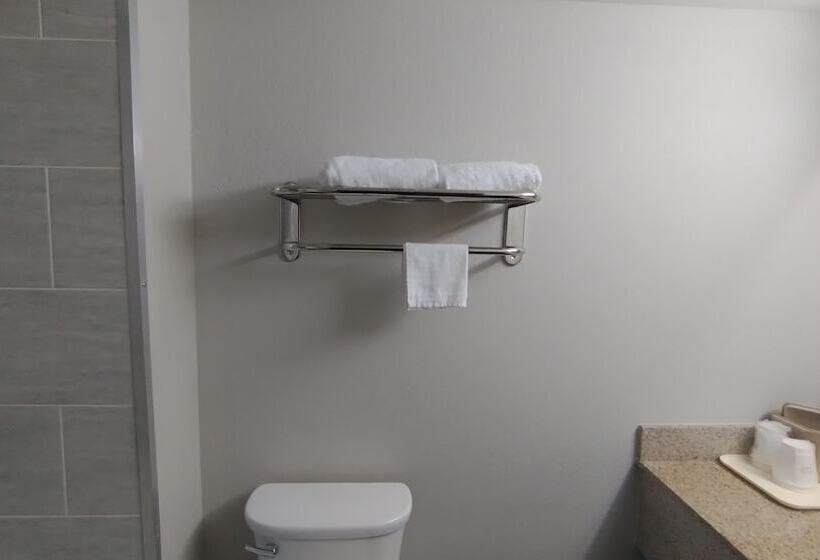 Super 8 Motel By Wyndham Near Fort Lauderdale Arpt