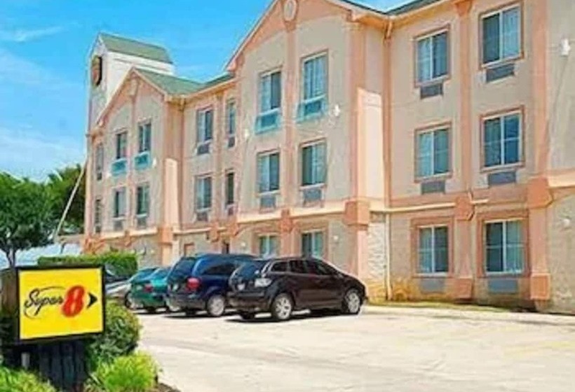 فندق Super 8 By Wyndham Irving/dfw Apt/north