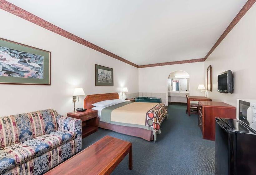 Hotel Super 8 By Wyndham Weslaco