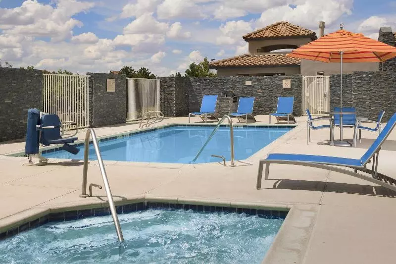 Szálloda Towneplace Suites By Marriott Albuquerque Airport