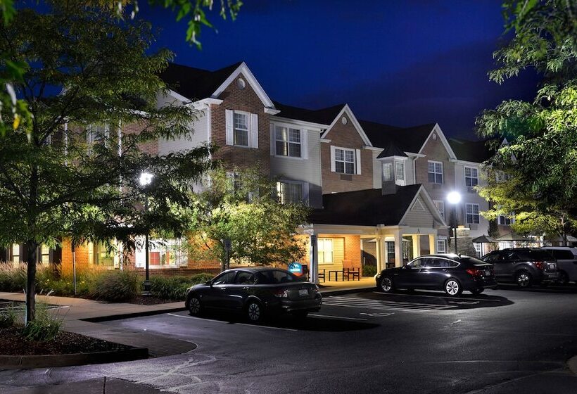 فندق Towneplace Suites By Marriott East Lansing