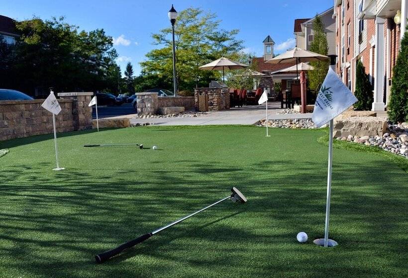 فندق Towneplace Suites By Marriott East Lansing