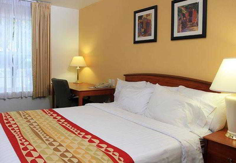 فندق Towneplace Suites By Marriott East Lansing