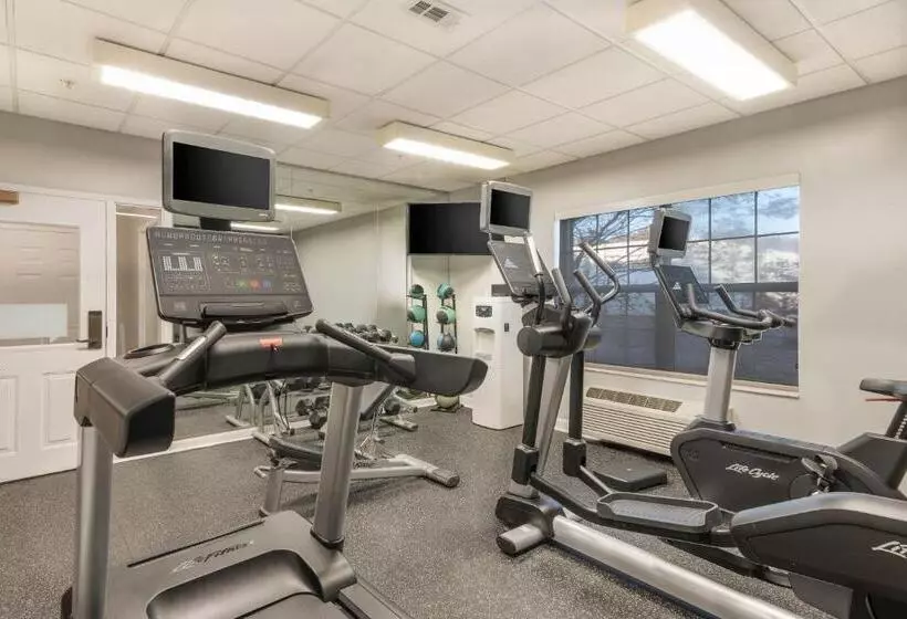 ホテル Towneplace Suites Fredericksburg