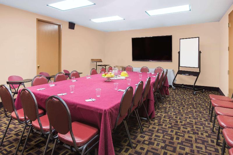 فندق Travelodge By Wyndham Globe Az