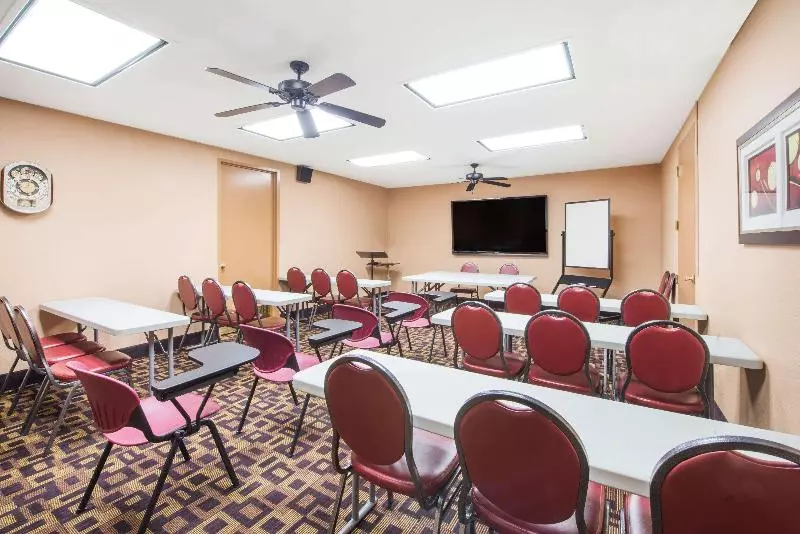 酒店 Travelodge By Wyndham Globe Az