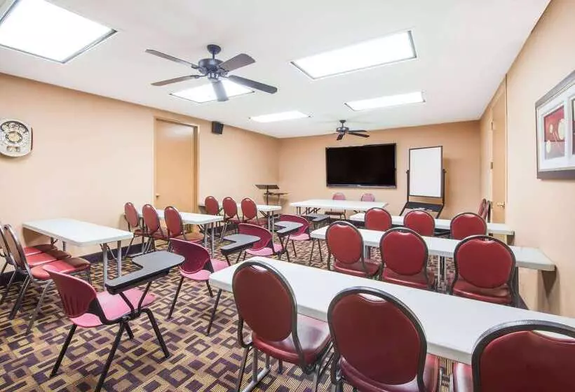 酒店 Travelodge By Wyndham Globe Az