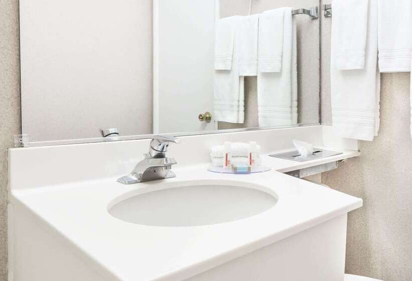 בית מלון כפרי Travelodge By Wyndham La Grande