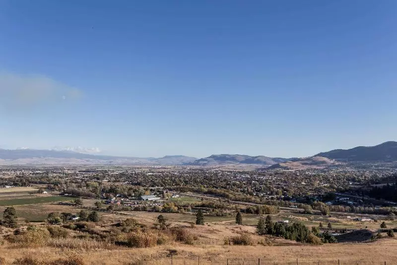 Отель Travelodge By Wyndham La Grande