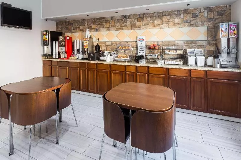 モーテル Baymont By Wyndham Anderson