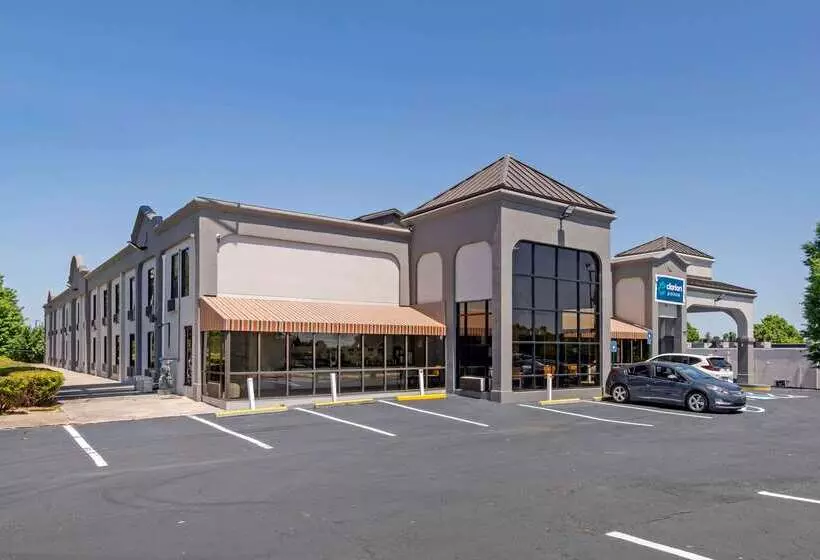 모텔 Clarion Pointe Mcdonough