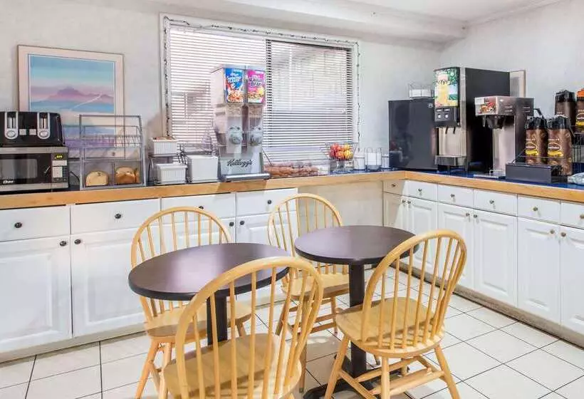 汽车旅馆  Super 8 By Wyndham Bishop