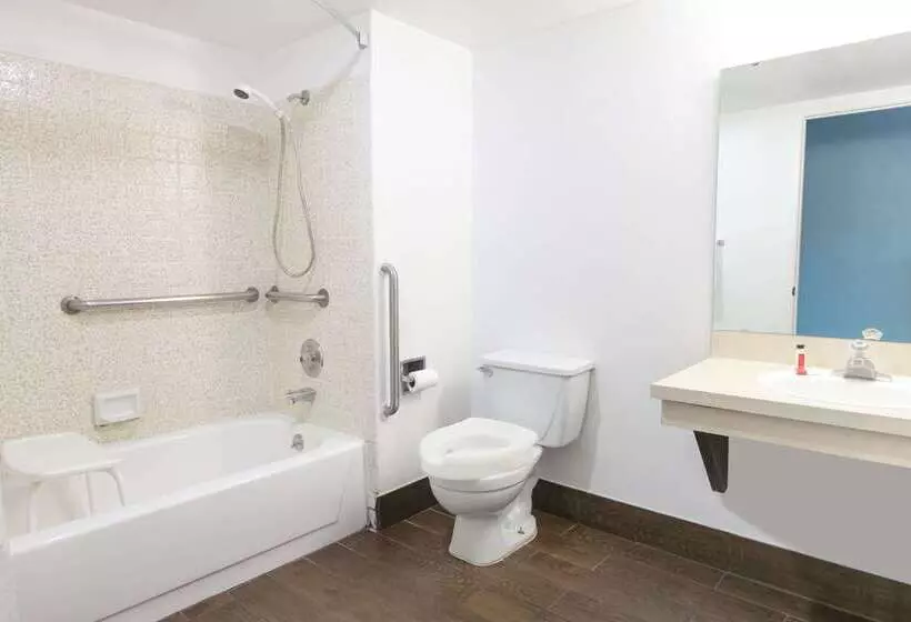 汽车旅馆  Super 8 By Wyndham Bishop