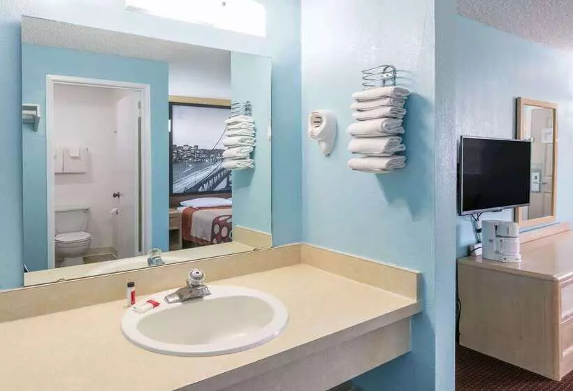 汽车旅馆  Super 8 By Wyndham Bishop