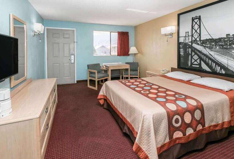 모텔 Super 8 By Wyndham Bishop