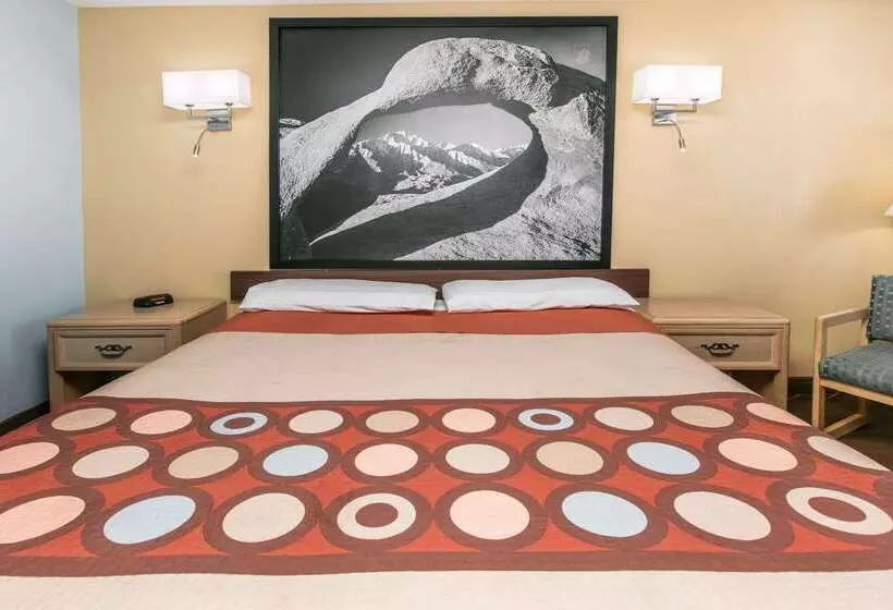 汽车旅馆  Super 8 By Wyndham Bishop