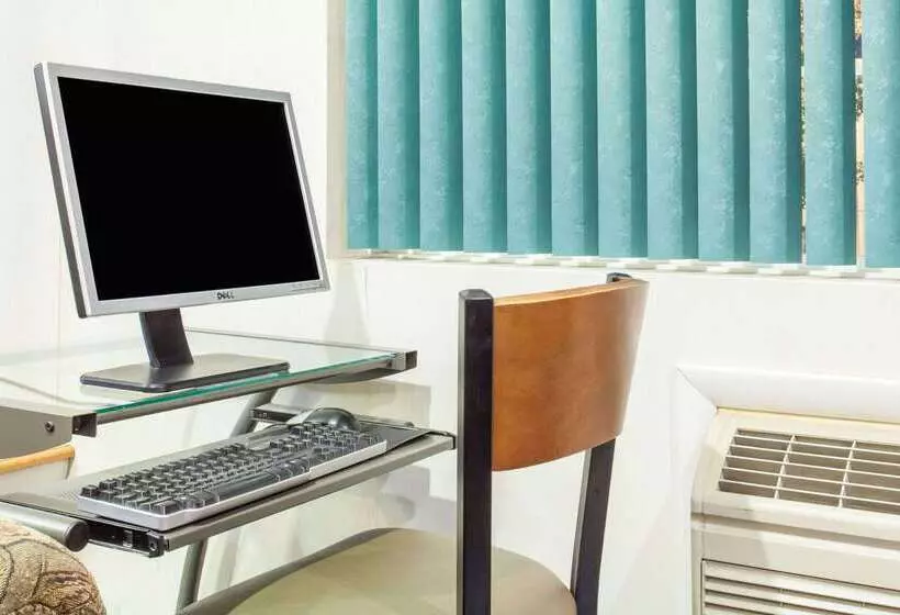 Motel Super 8 By Wyndham Carthage