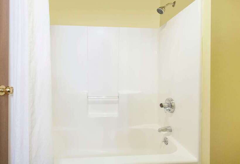 فندق على الطريق Super 8 By Wyndham Carthage