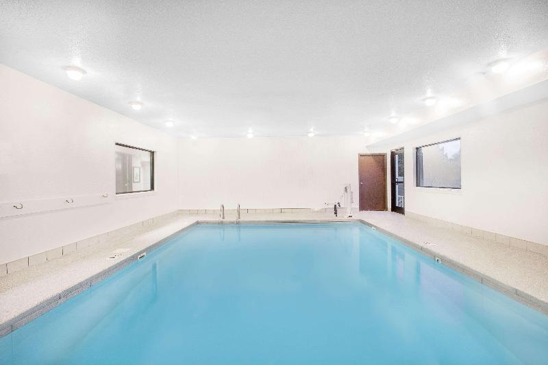 מוטל Super 8 By Wyndham Central City