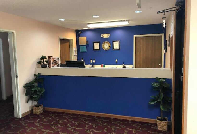 فندق على الطريق Super 8 By Wyndham Chenoa