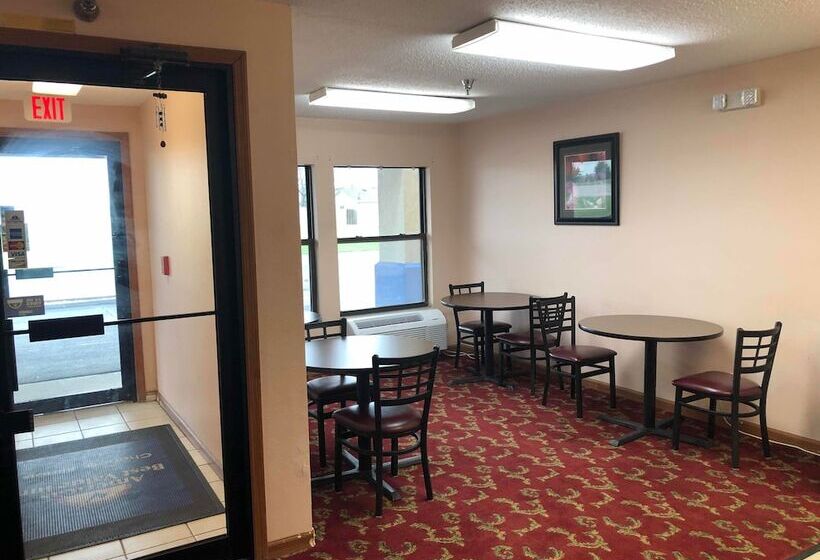 فندق على الطريق Super 8 By Wyndham Chenoa