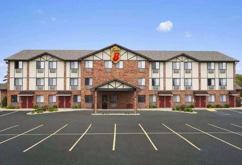 فندق على الطريق Super 8 By Wyndham Cuba