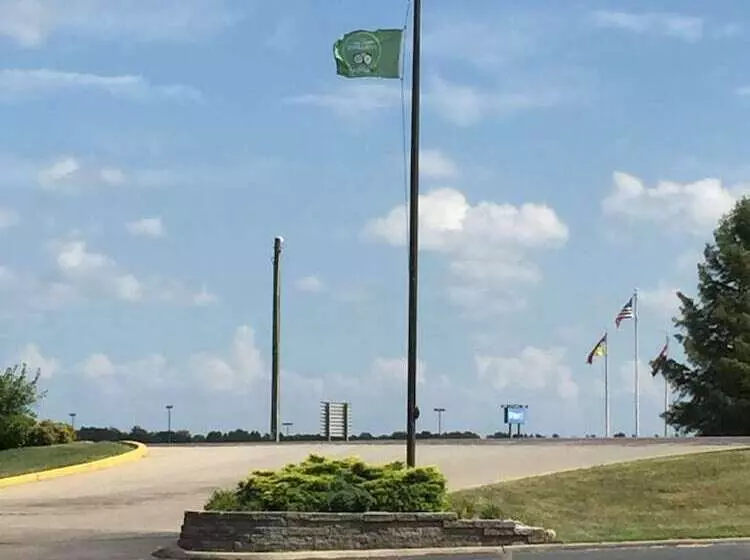 فندق على الطريق Super 8 By Wyndham Cuba