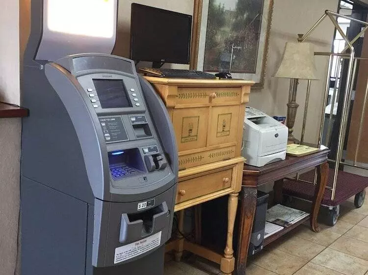 فندق على الطريق Super 8 By Wyndham Cuba