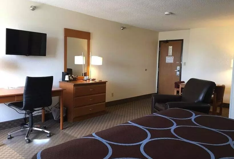 فندق على الطريق Super 8 By Wyndham Cuba