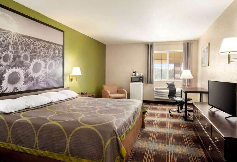 מוטל Super 8 By Wyndham Holton