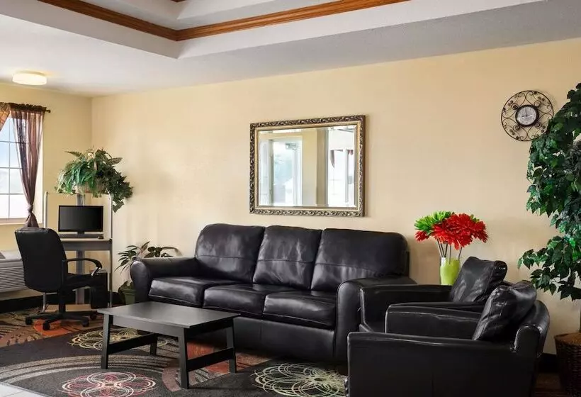 汽车旅馆  Super 8 By Wyndham Holton