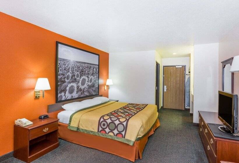 מוטל Super 8 By Wyndham Holton