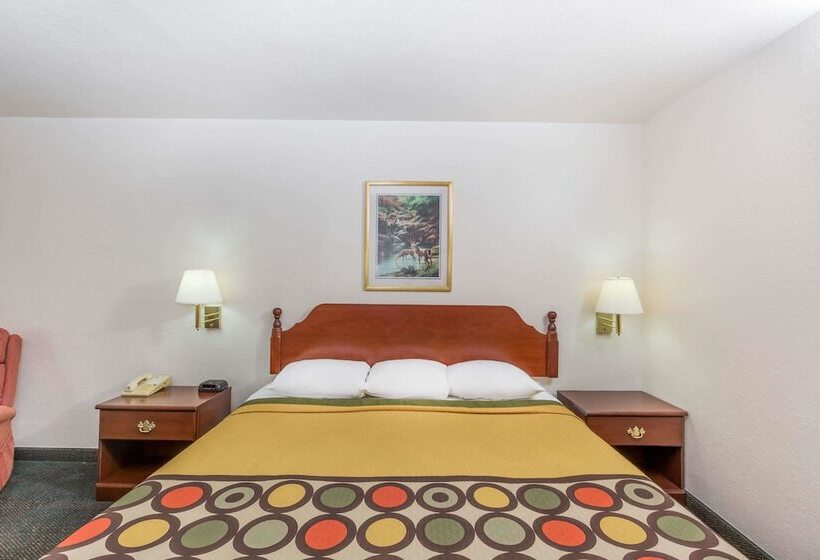 מוטל Super 8 By Wyndham Holton