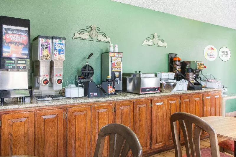 汽车旅馆 Super 8 By Wyndham Malvern