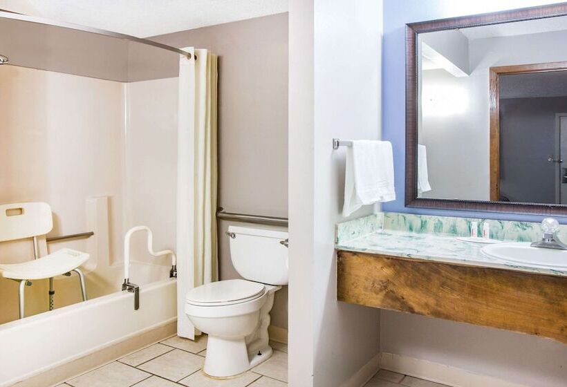 모텔 Super 8 By Wyndham Malvern