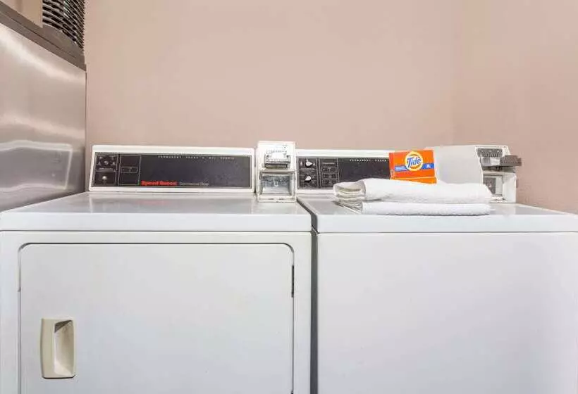 모텔 Super 8 By Wyndham Marianna